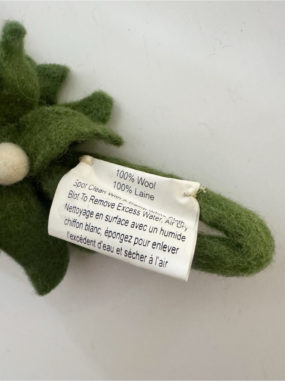 Pottery Barn Wool Felt Mistletoe Garland - Picture 5 of 8